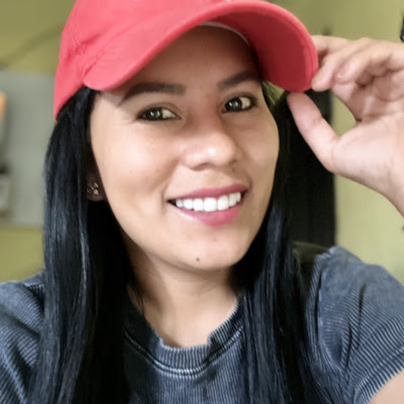 Meet your Posher, Brigitte - Picture 1 of 1